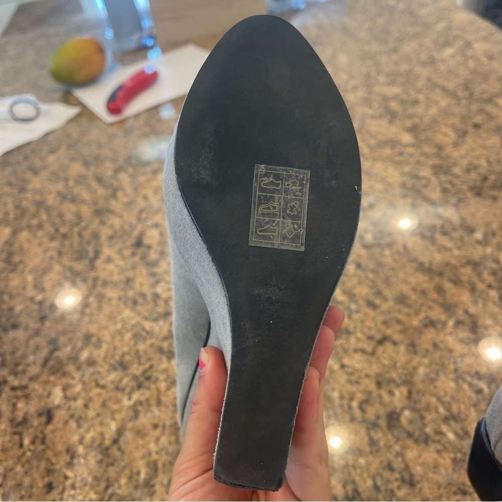 Senso diffusion grey suede heeless illusion wedge heel ankle bootie - Picture 5 of 11